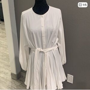 Gianni Bini Elegant White Long Sleeve Dress